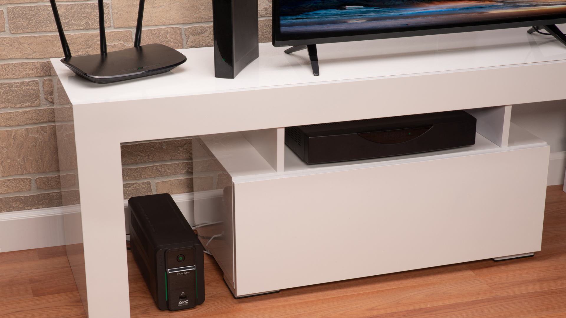 BVX1600LI-IN_Connection_2_37f95661-db0d-453a-97c3-b571a4927d23